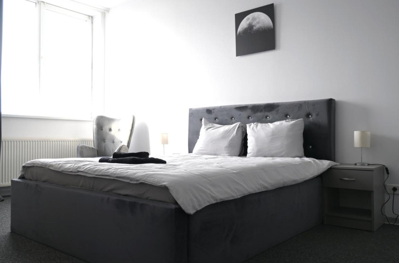 Luana Airport Apartments #8 Otopeni Eksteriør billede
