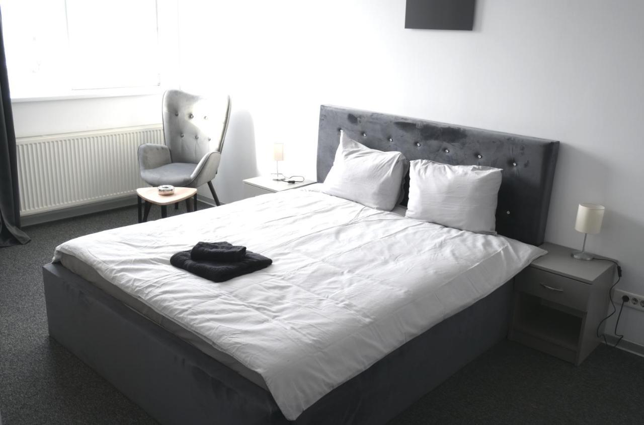 Luana Airport Apartments #8 Otopeni Eksteriør billede