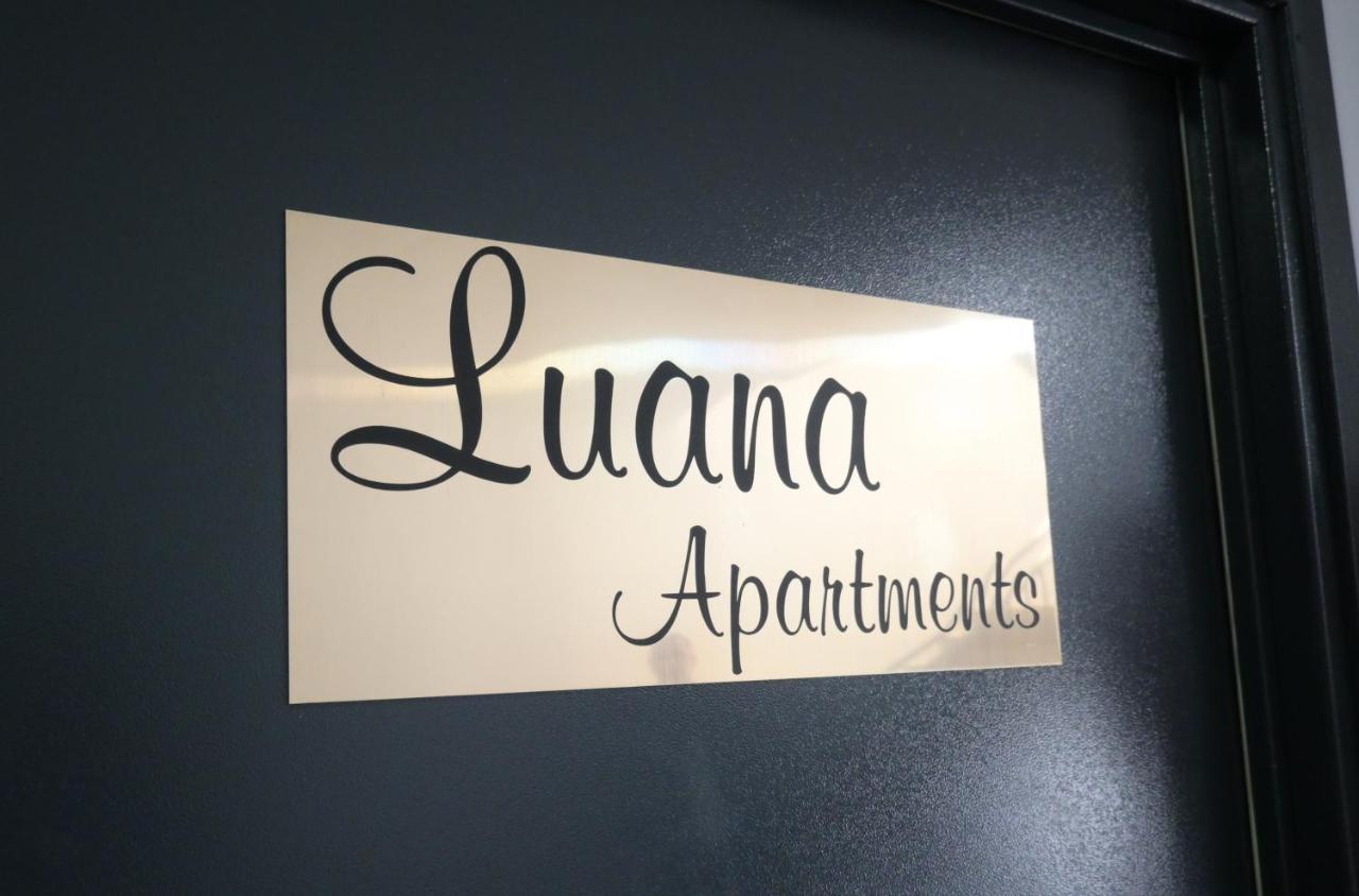 Luana Airport Apartments #8 Otopeni Eksteriør billede